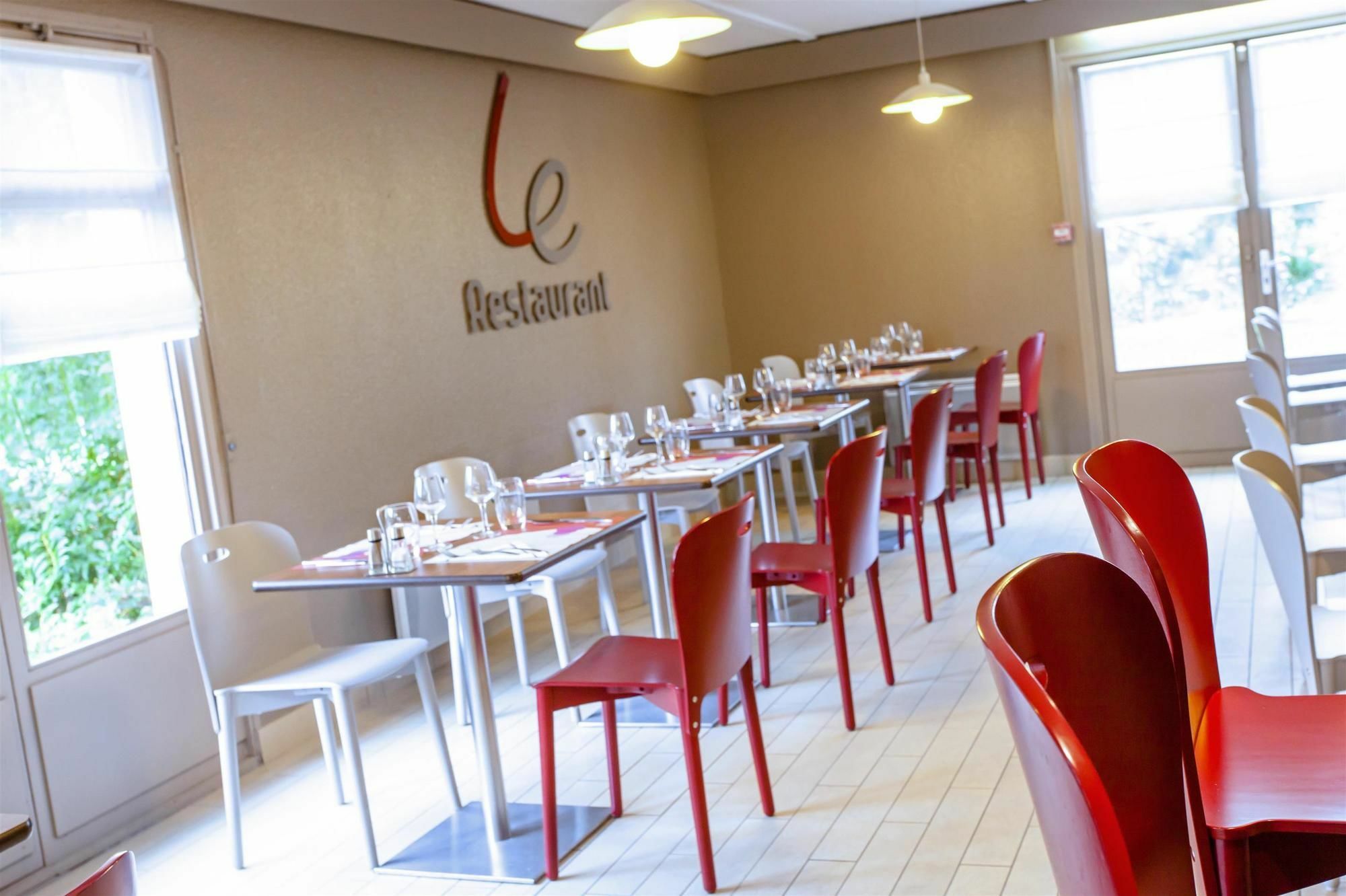 Kyriad Montauban Sud - Albasud Exterior foto